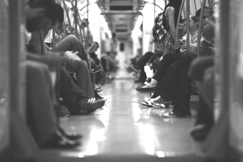 Kalabalık ortamdan sıkılan 3 burç! Asla insanlara tahammül edemiyorlar asla - Resim : 1