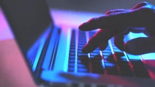 141008112305 Internet Con 304X171 Bbc Nocredit